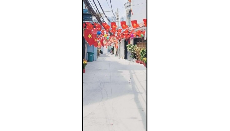 Bán nhà Bùi Văn Ba Quận 7 - 2 tầng, 42m² - Gân KCX Tân Thuận - 4.2 tỷ TL,